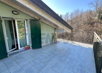 Terrazza - Villa Via Ponte Tresa
 
22, Cadegliano-Viconago - foto 32
