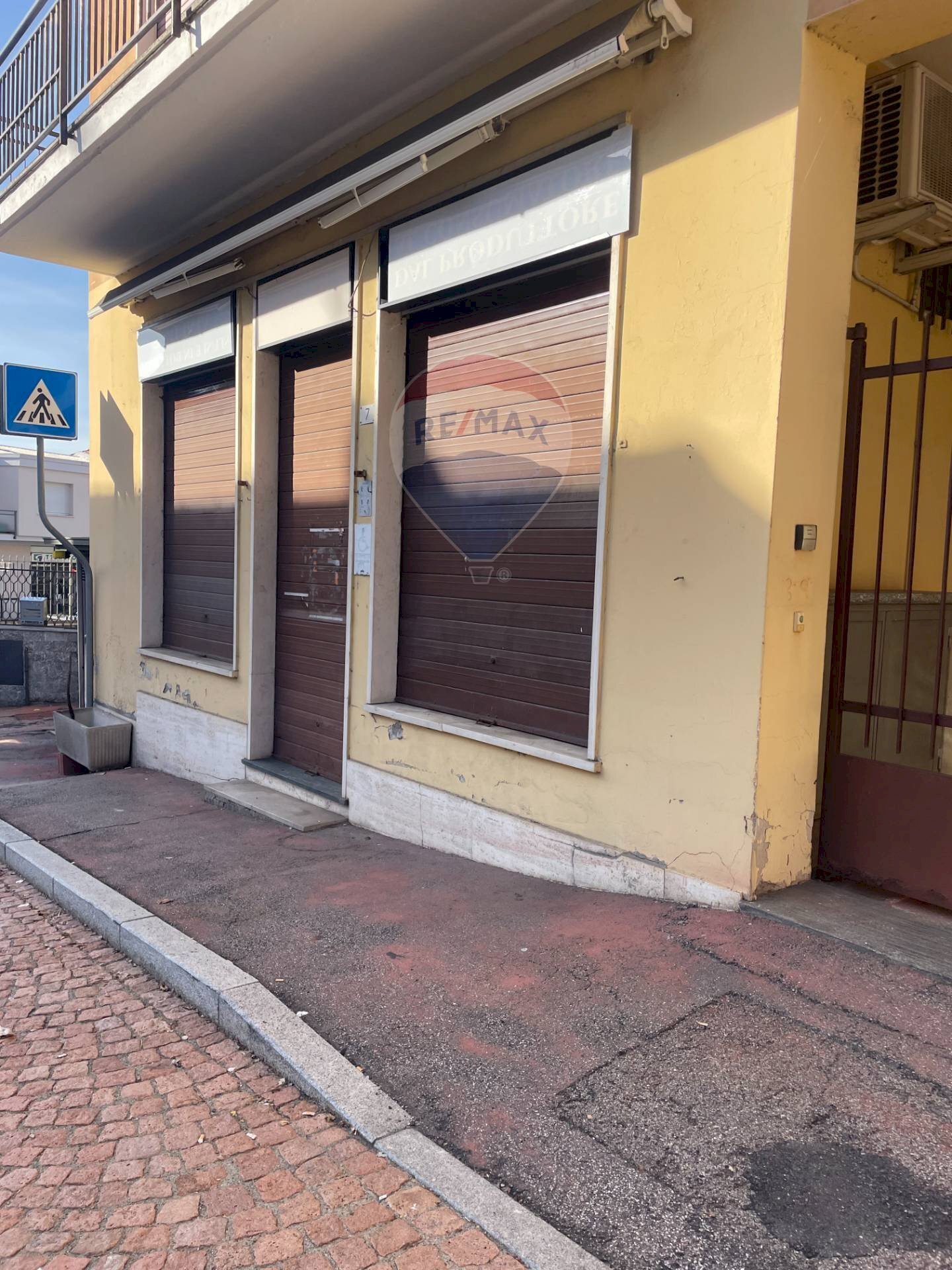 Terrazza - Locale Commerciale Piazza Tolini
 
8, Luino - foto 1