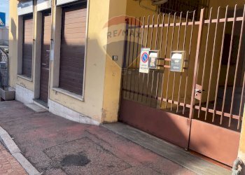 Terrazza - Locale Commerciale Piazza Tolini
 
8, Luino - foto 2