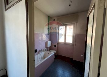 Bagno - Casa indipendente VIA LAVIZZARI
 
12, Rodero - foto 36