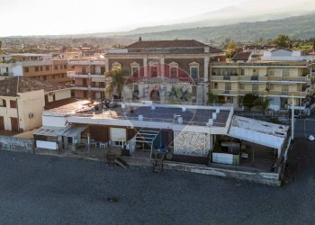 Intero complesso lato mare - Casa indipendente Via Spiaggia
 
324, Mascali - foto 1