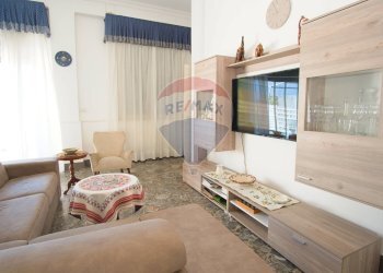 Salone - Casa indipendente Via Spiaggia
 
324, Mascali - foto 10