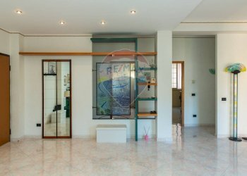 Stanza vuota - Quadrilocale Via della Liberazione
 
4, Carlentini - foto 2