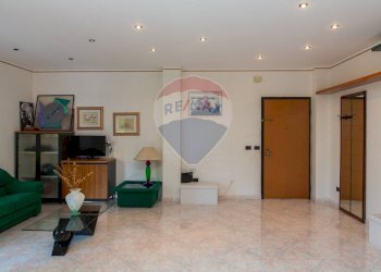 Soggiorno - Quadrilocale Via della Liberazione
 
4, Carlentini - foto 5