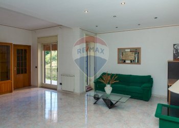 Soggiorno - Quadrilocale Via della Liberazione
 
4, Carlentini - foto 8