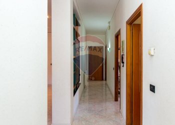 Hall / corridoio - Quadrilocale Via della Liberazione
 
4, Carlentini - foto 16