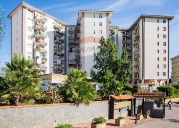 Edificio all\'aperto - Appartamento Viale Nitta
 
17, Catania - foto 3