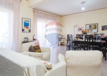 Sala da pranzo - Appartamento Viale Nitta
 
17, Catania - foto 16