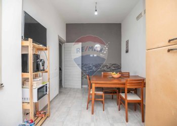 Sala da pranzo - Bilocale Viale Autonomia
 
79, Caltagirone - foto 18