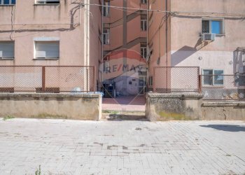 Edificio all\'aperto - Bilocale Viale Autonomia
 
79, Caltagirone - foto 27