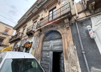 Edificio all\'aperto - Quadrilocale Via Strano
 
7, Paterno - foto 2