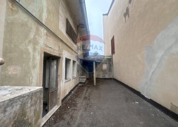 Terrazza - Quadrilocale Via Strano
 
7, Paterno - foto 14