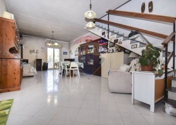 Sala da pranzo - Villa Via Croce Del Sud
 
2, Catania - foto 9