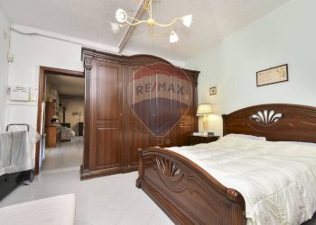 Camera / camera da letto - Villa Via Croce Del Sud
 
2, Catania - foto 12