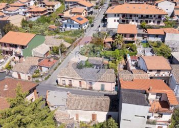 Casa all\'aperto - Casa indipendente Guglielmo Marconi
 
174, Nicolosi - foto 7