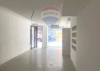 Stanza vuota - Locale Commerciale Via Andrea Da Bari
 
100, Bari - foto 5