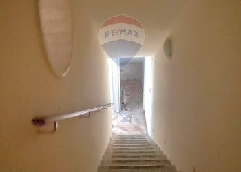 Scale - Locale Commerciale Via Andrea Da Bari
 
100, Bari - foto 13