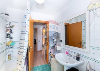 Bagno - Trilocale Via Rua
 
78 E/F, Aci Catena - foto 14