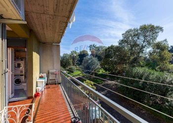 Balcone - Trilocale Via Rua
 
78 E/F, Aci Catena - foto 16