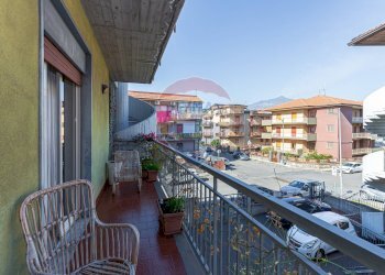 Balcone - Trilocale Via Rua
 
78 E/F, Aci Catena - foto 28