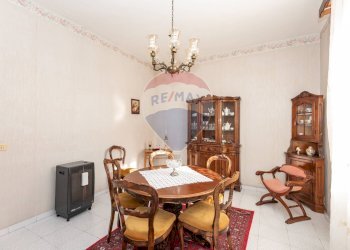 Sala da pranzo - Quadrilocale via nuovalucello
 
87, Catania - foto 2