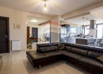 Soggiorno - Villa via Bellini
 
181, Piedimonte Etneo - foto 12