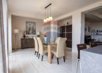 Sala da pranzo - Villa via Bellini
 
181, Piedimonte Etneo - foto 15