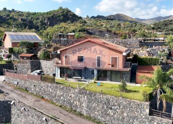 Casa all\'aperto - Villa via Bellini
 
181, Piedimonte Etneo - foto 121