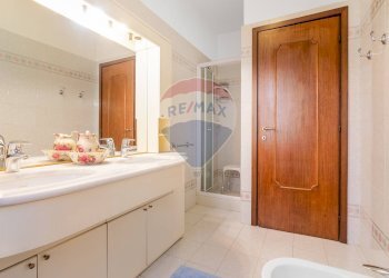 Bagno - Villa Via Dei Pini
 
13/B, Cerro al Lambro - foto 16
