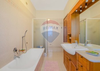 Bagno - Villa Via Dei Pini
 
13/B, Cerro al Lambro - foto 22