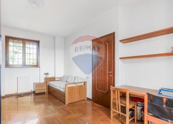 Camera / camera da letto - Villa Via Dei Pini
 
13/B, Cerro al Lambro - foto 26