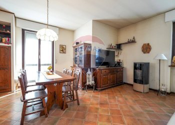 Sala da pranzo - Quadrilocale via de gasperi, Gessate - foto 12