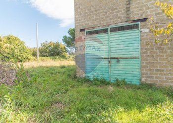 Casale - Rustico Strada Provinciale 106
 
snc, Ischia di Castro - foto 2