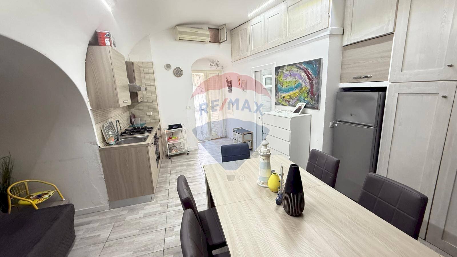 Sala da pranzo - Two-room apartment Corso Tripoli
 
60, Vieste - photo 3