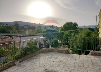 Terrazza - Trilocale Via Rossini
 
12, Orsara di Puglia - foto 13