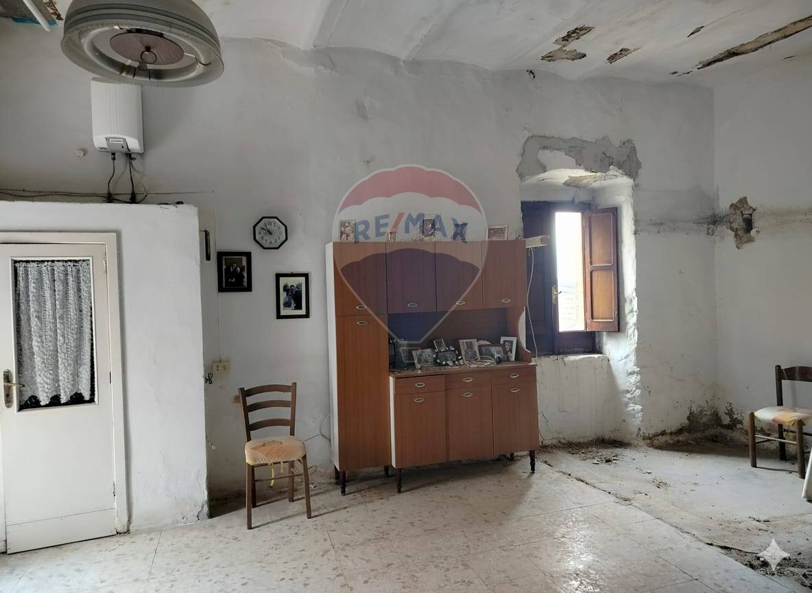 Cucina - Casa indipendente Via Giotto
 
14, Orsara di Puglia - foto 3