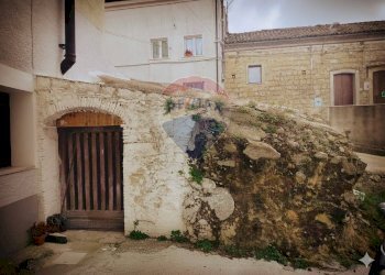 Casa all\'aperto - Casa indipendente Via Giotto
 
14, Orsara di Puglia - foto 7