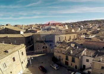 Edificio all\'aperto - Casa indipendente Via Giotto
 
14, Orsara di Puglia - foto 8