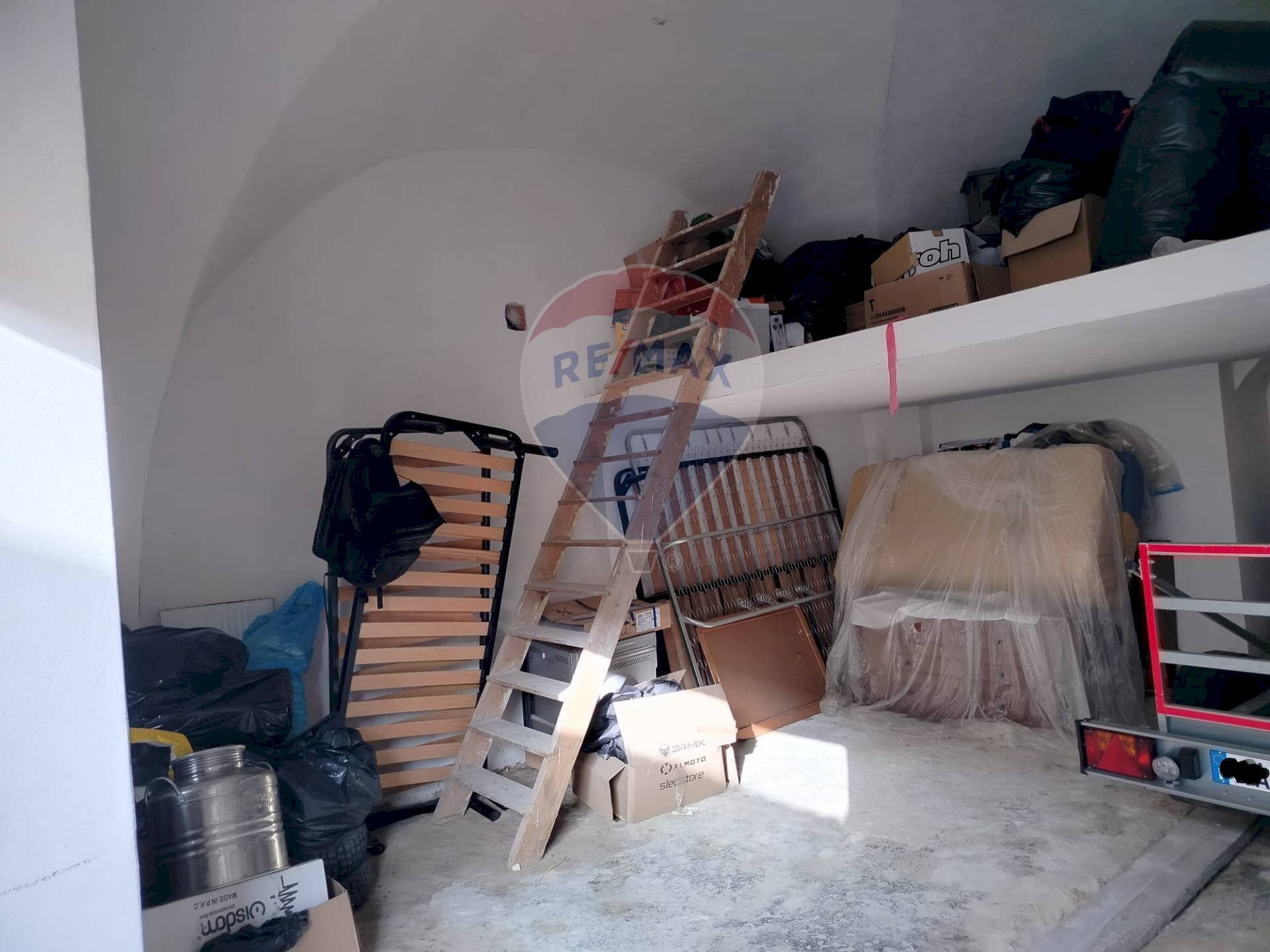 Camera / camera da letto - Magazzino Via Rossini
5, Orsara di Puglia - foto 2