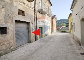 Edificio all\'aperto - Magazzino Via Rossini
 
5, Orsara di Puglia - foto 1