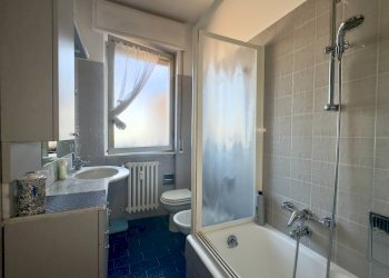 Bagno finestrato - Four-room apartment Via Delle Gardenie
3, Milano - photo 26