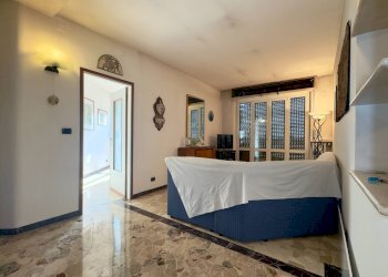 Salotto - Three-room apartment VIA MORGANTI
54, Sesto San Giovanni - photo 6