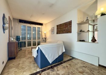 Salotto - Three-room apartment VIA MORGANTI
54, Sesto San Giovanni - photo 5