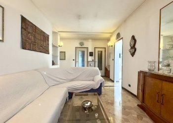 Salotto - Three-room apartment VIA MORGANTI
54, Sesto San Giovanni - photo 8