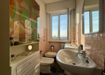 Bagno finestrato - Three-room apartment VIA MORGANTI
54, Sesto San Giovanni - photo 21