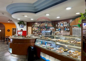 Cucina - Commercial Activity Piazza Pagliarelli
 
27, Palermo - photo 5