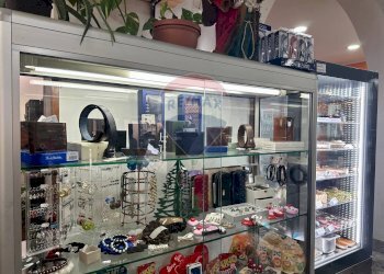 Dispensa di stoccaggio - Commercial Activity Piazza Pagliarelli
 
27, Palermo - photo 18