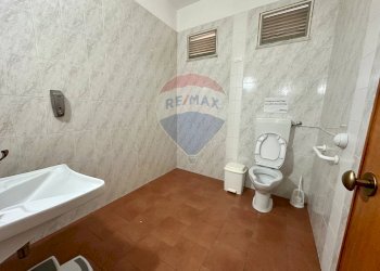 Bagno - Commercial Activity Piazza Pagliarelli
 
27, Palermo - photo 35