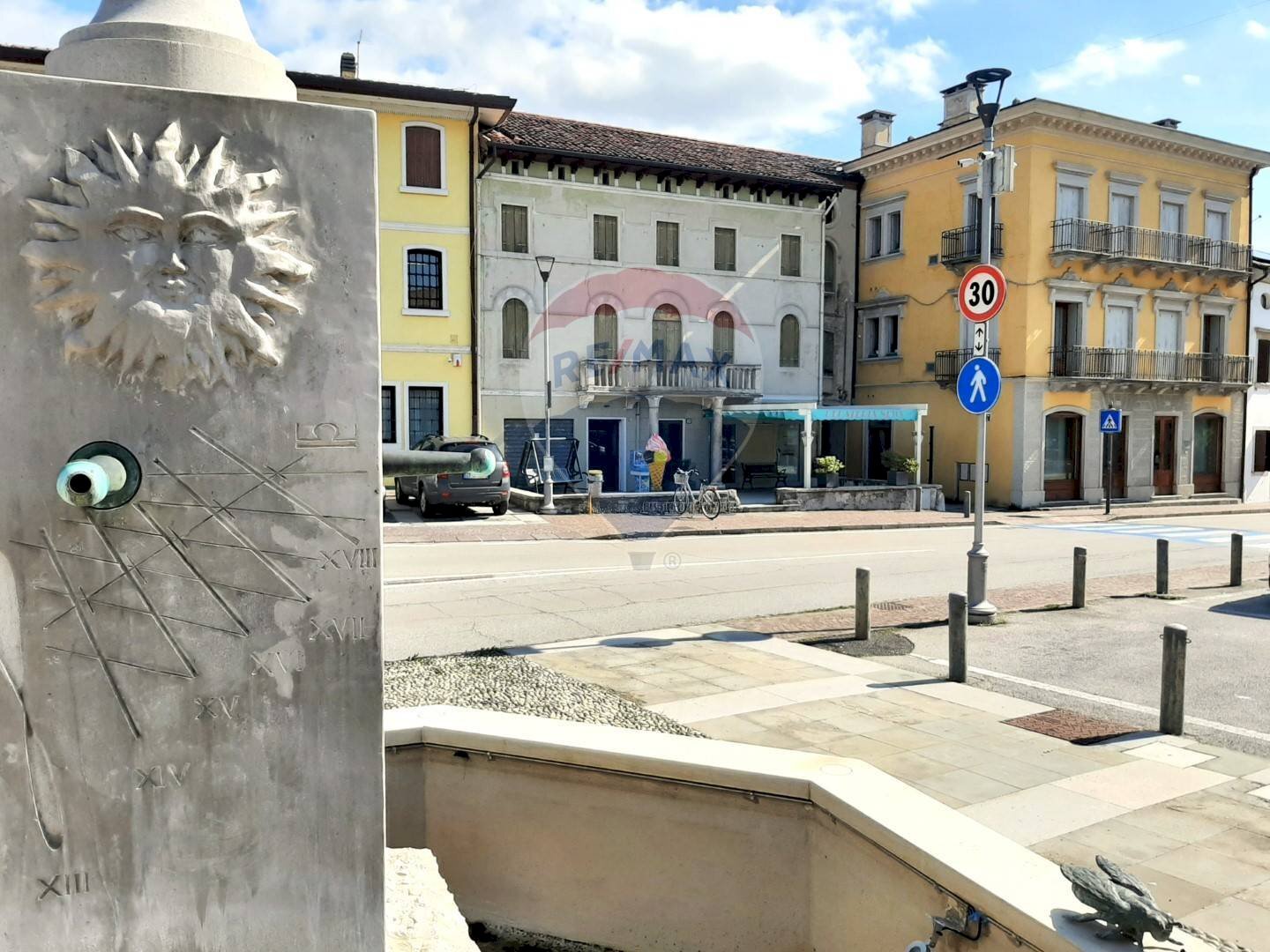 Edificio all\'aperto - Independent house Piazza Vittorio Veneto
 
20 e 21, Cappella Maggiore - photo 2