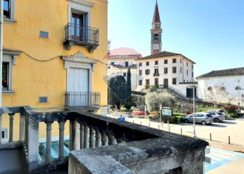 Edificio all\'aperto - Independent house Piazza Vittorio Veneto
 
20 e 21, Cappella Maggiore - photo 7